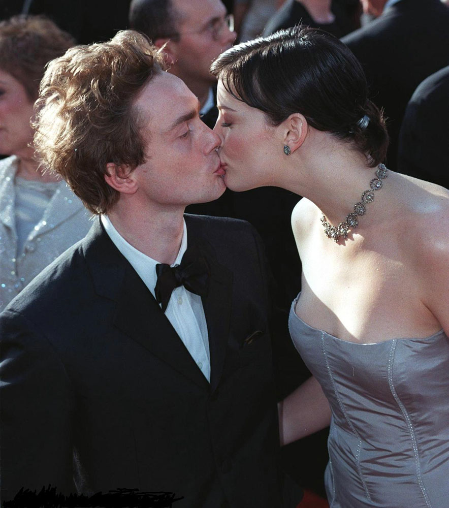 with boyfriend - Royston Langdon, at Oscars 1999