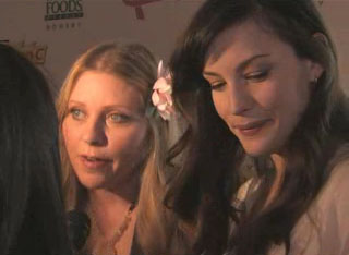with mom - Bebe Buell