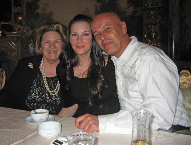 with her aunt Annie and Nicolas Degennes Courtesy of www.nicolas-degennes.com