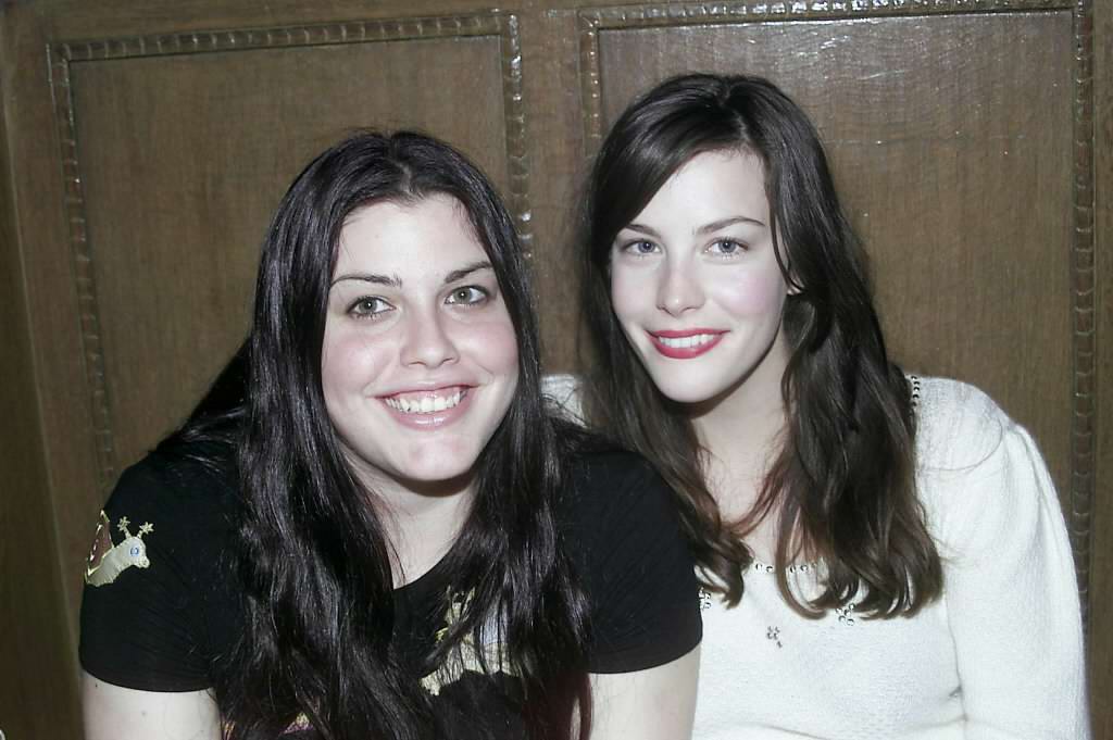 with sister - Mia Tyler