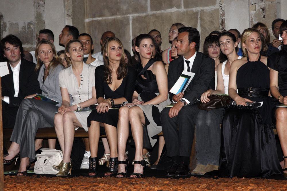 with sister Chelsea Tyler, Charlote Gainsbourg and Patricia Arquette