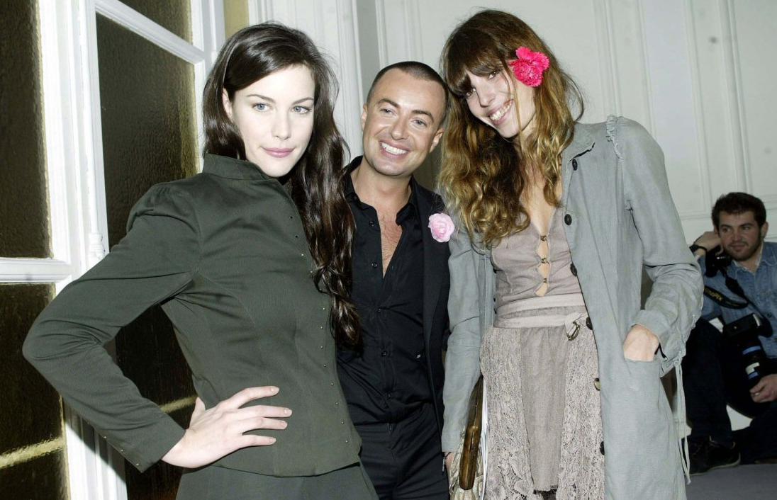 with Lou Doillon and Julian Macdonald - at Givenchy's Haute Couture Spring/Summer 2004 show, Paris, January 20th 2004