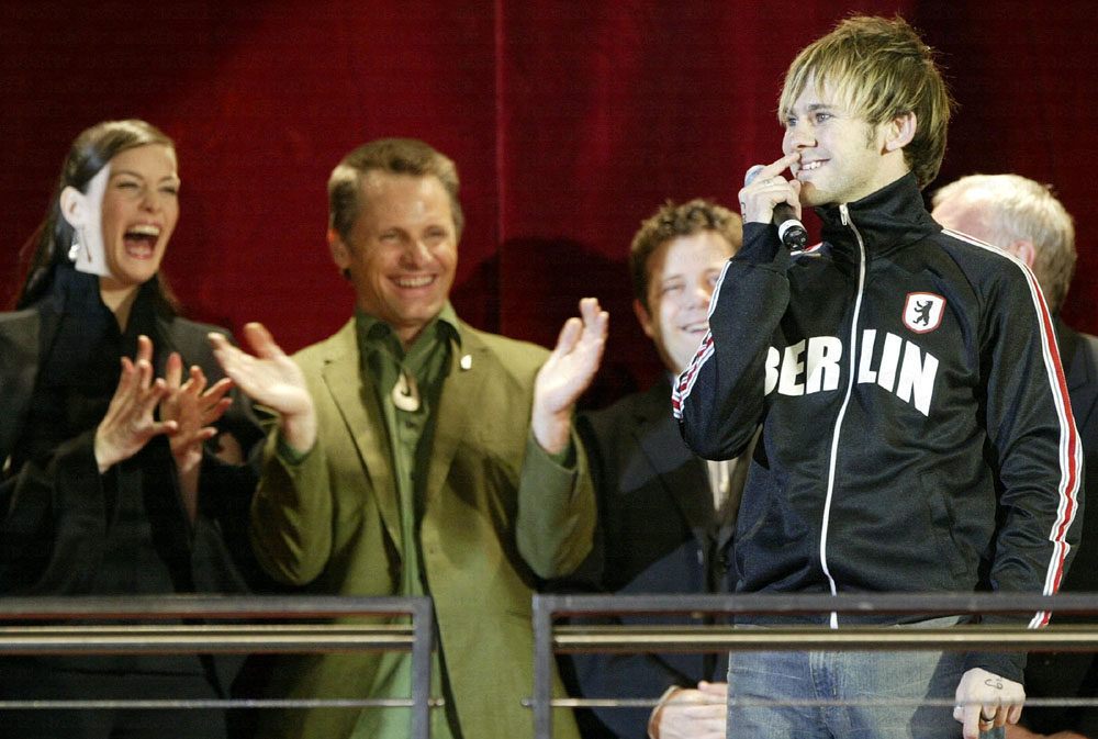 with LOTR cast