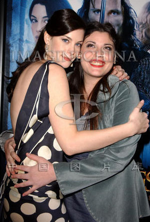with sister Mia Tyler - at The Two Towers Premiere, New York, December 5th 2002