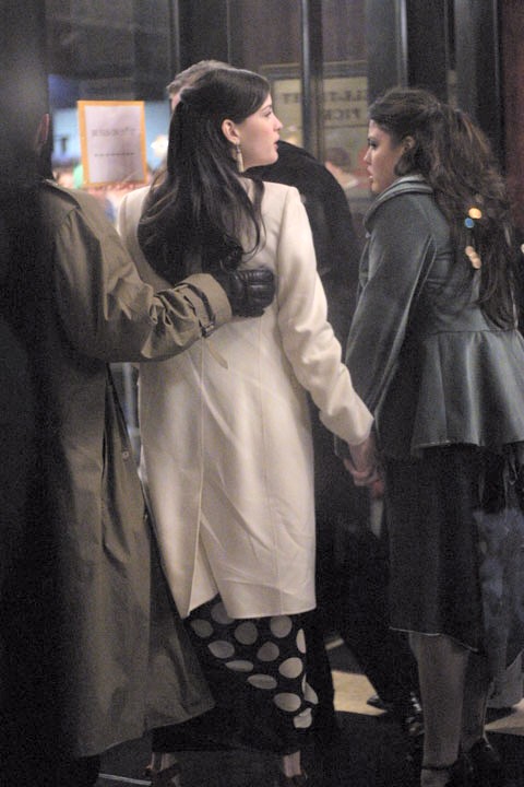 with sister Mia Tyler - at The Two Towers Premiere, New York, December 5th 2002