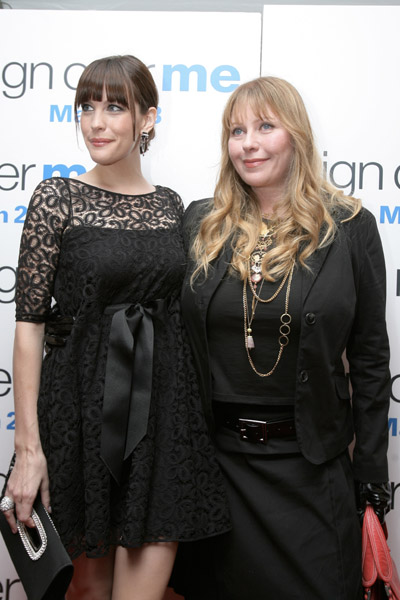 with mom - Bebe Buell