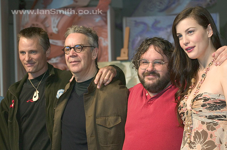 with Viggo Mortensen, Howard Shore and Peter Jackson - ROTK Press Conference, Wellington, December 1st 2003Photo by Ian Smith