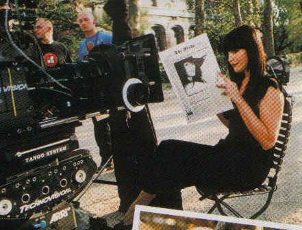 UK 'ELLE' - September 2003