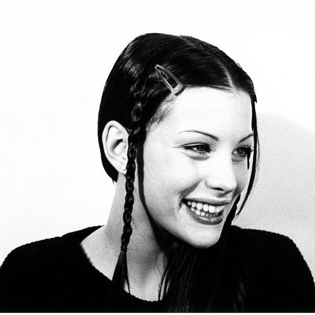 "The 90's !!! 15 years old. 90's eye brows @davidcroland", from Liv's Instagram