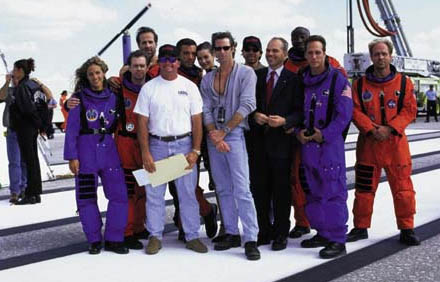 Armageddon cast - on the set